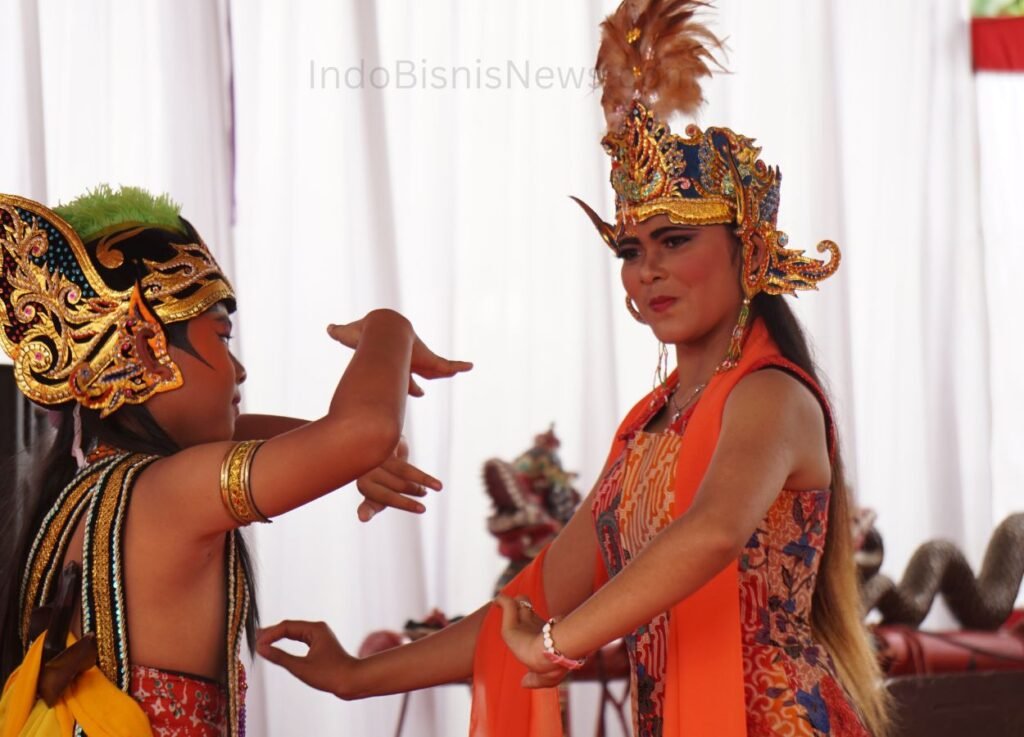 Prabowo Gabung Bersama Warga Miangas Joget ‘Tabola Bale’ - IndoBisnisNews.com