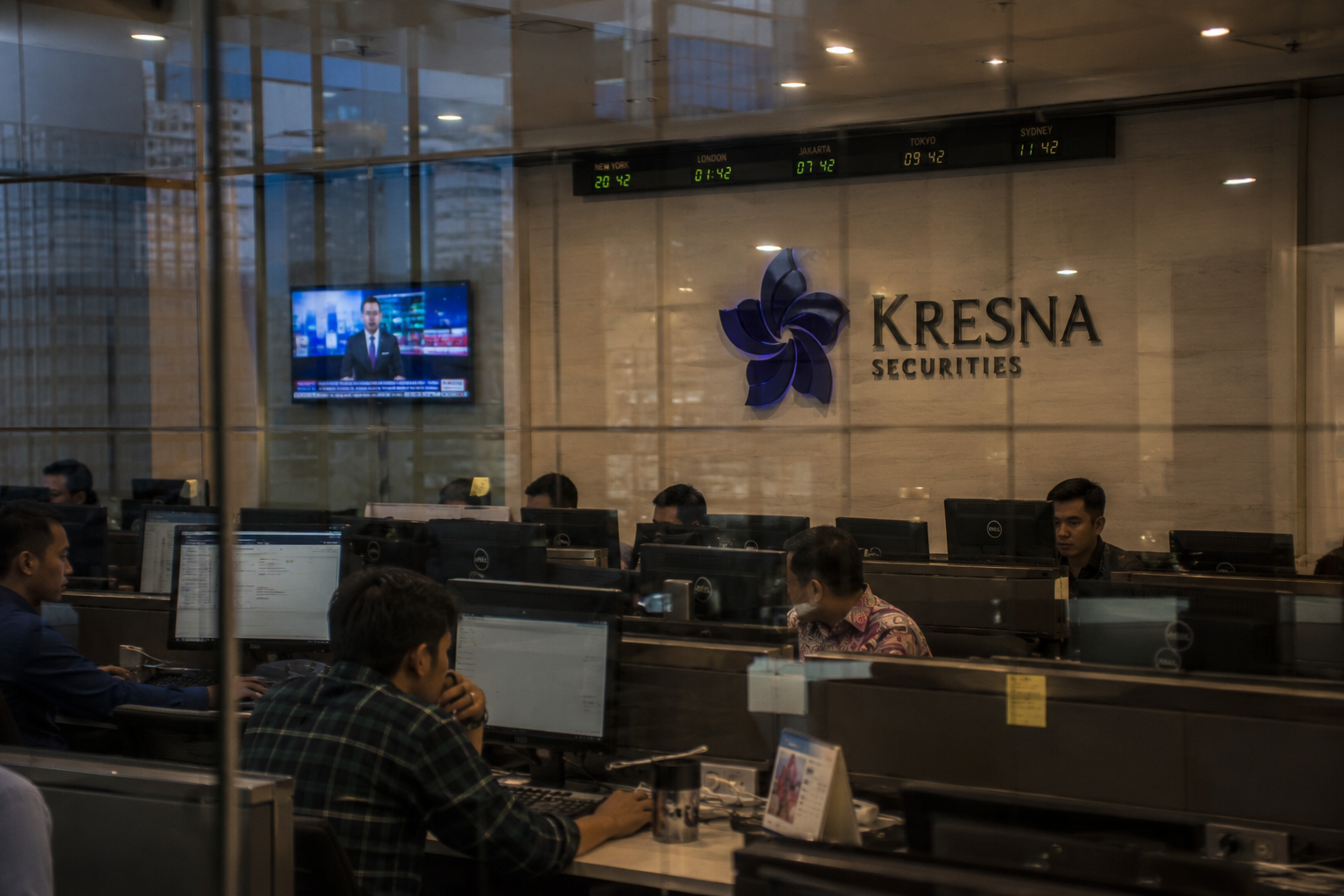 Bos Kresna Life Ditangkap, Emiten KREN Buka Suara