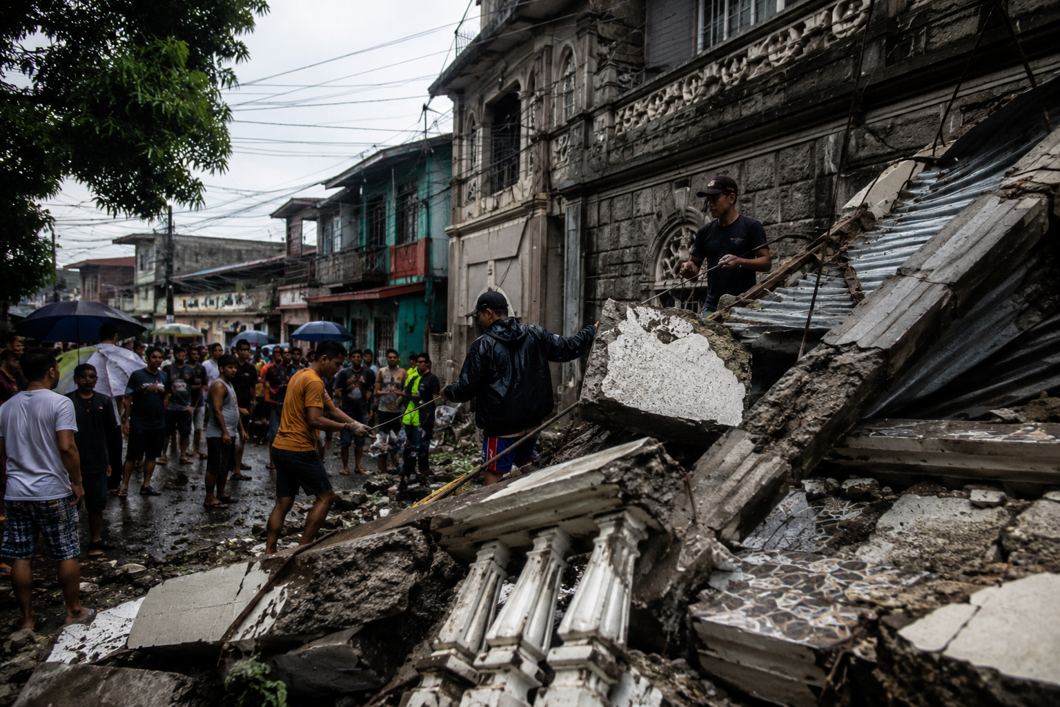 Gempa Besar Guncang Filipina, Puluhan Ribu Warga Terpaksa Mengungsi