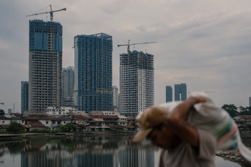 Bank Dunia Soroti Ruang Fiskal Indonesia yang Kian Terbatas di Tengah Pertumbuhan Ekonomi Ilustrasi. Foto: Bank Dunia Soroti Ruang Fiskal Indonesia yang Kian Terbatas di Tengah Pertumbuhan Ekonomi