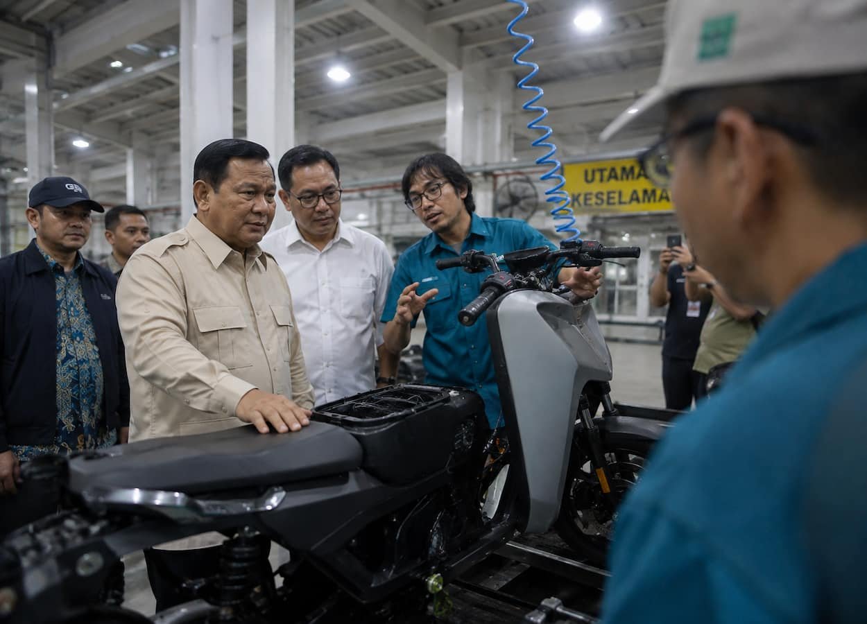 Di Balik Pujian Prabowo untuk Motor Listrik Nasional